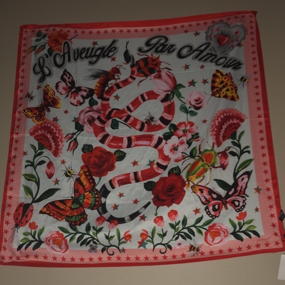 Gucci L’aveugle Par Amour Silk Scarf - Picture 2 of 5
